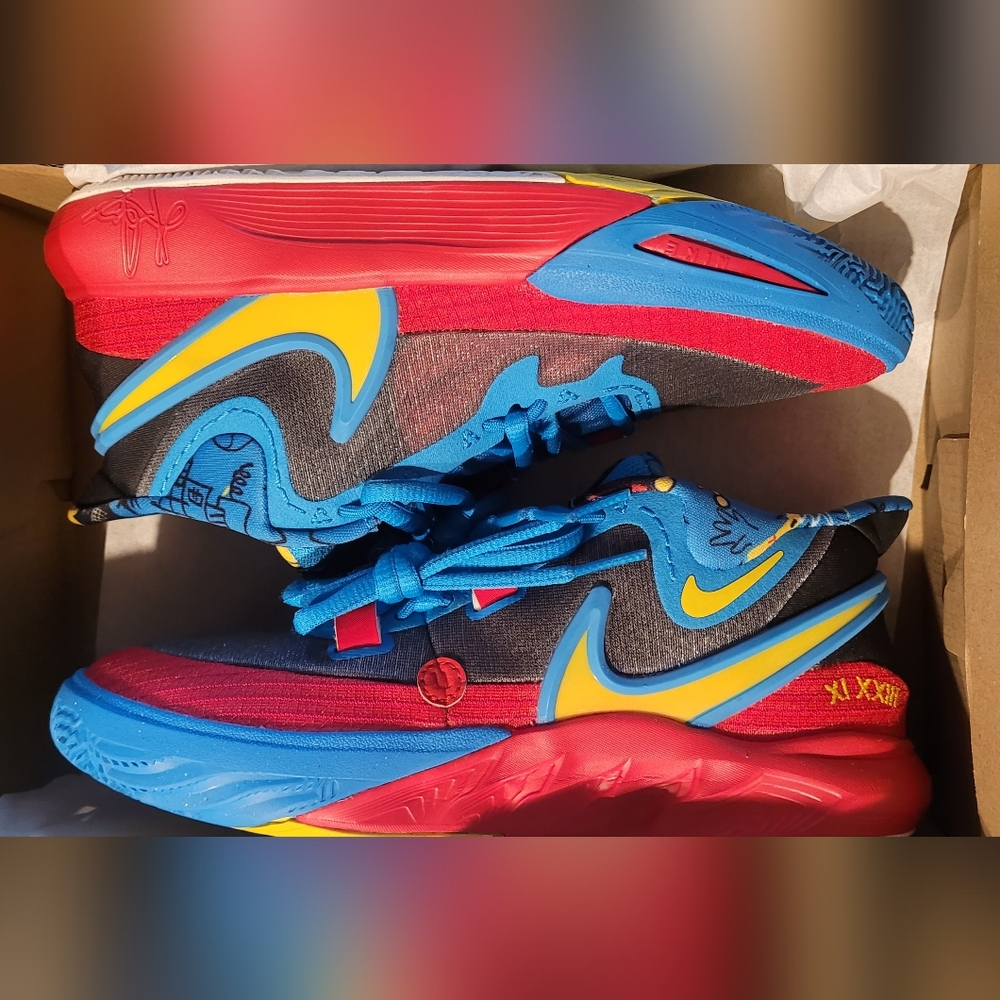 Kyrie 8 GO SE GS 'Black Blue Tour Yellow'
